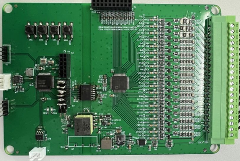 骏龙科技基于ADI ADBMS1818的18串电池管理系统模块